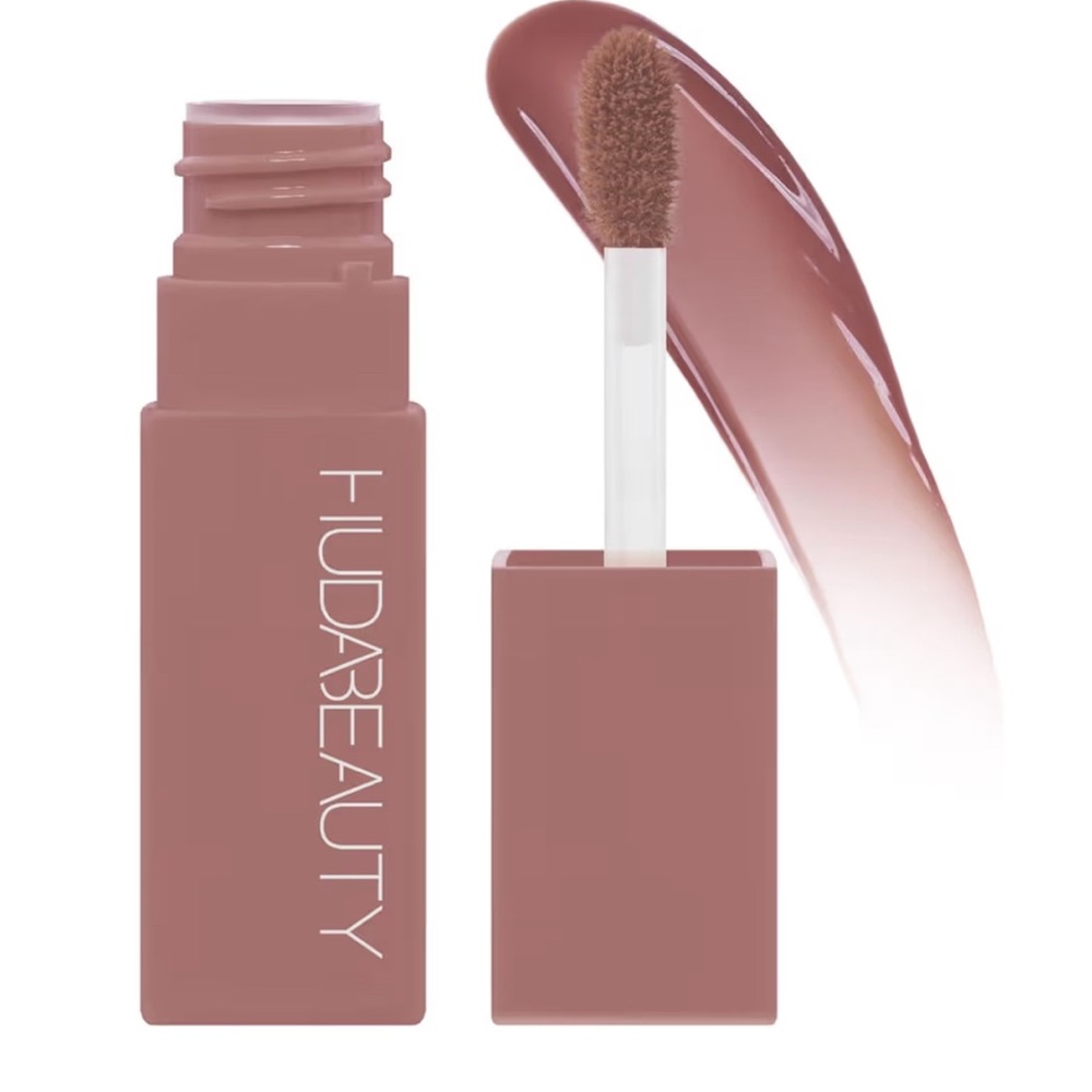 “Berry Kiss” HUDA Lip & Cheek Stain